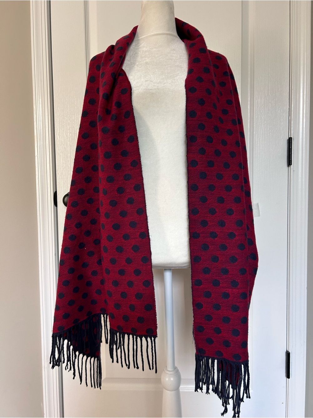 Tommy Hilfiger Oversized Reversible Red/Blue Polka Dot Scarf - Picture 2 of 8